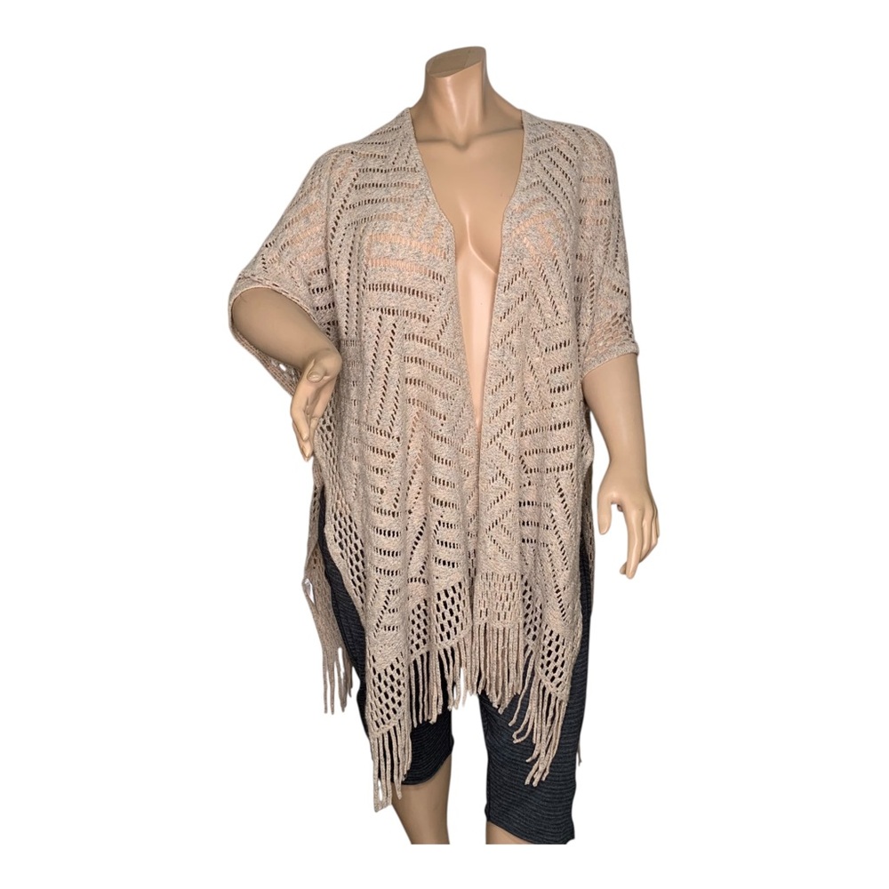 Anthro AKEMI + KIN Miette Cozy Chenille Kimono Fringed Pink and Gray O/S